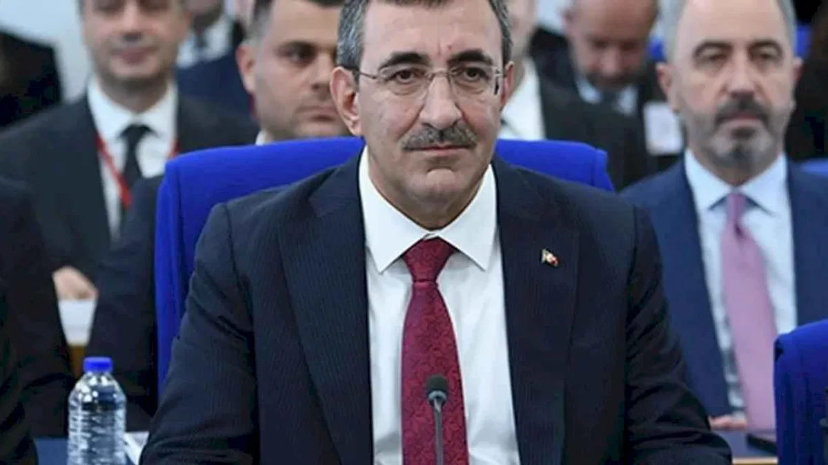 Merkezi yönetimin 2025 yılı bütçe öngörüsü... Gider 14,7 trilyon, gelir 12,8 trilyon lira!