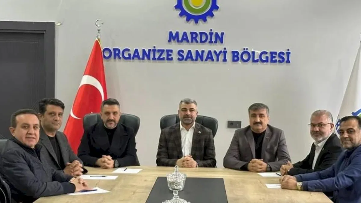 AK Partili Faruk Kılıç tekstilcileri dinledi
