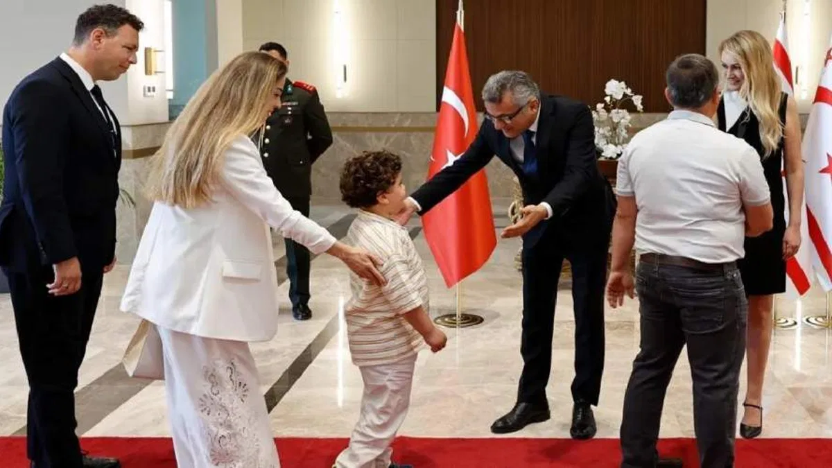 Erhürman Çifti KKTC'de bayram tebriklerini kabul etti