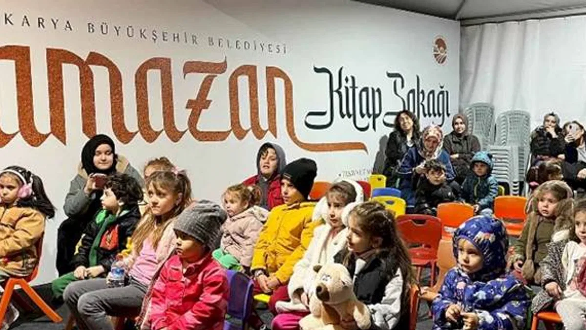 Ramazan Sokağı’nda minikleri kahkahaya boğan gösteri