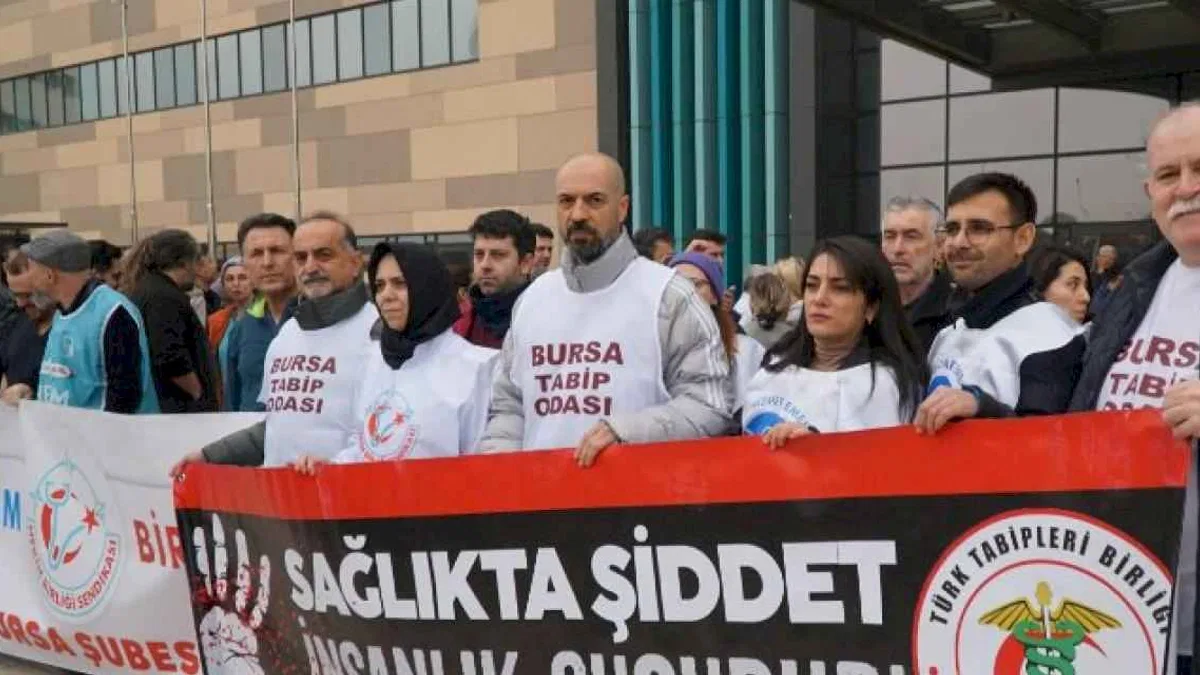 Bursa'da sağlık çalışanları 'artık usandık' dedi