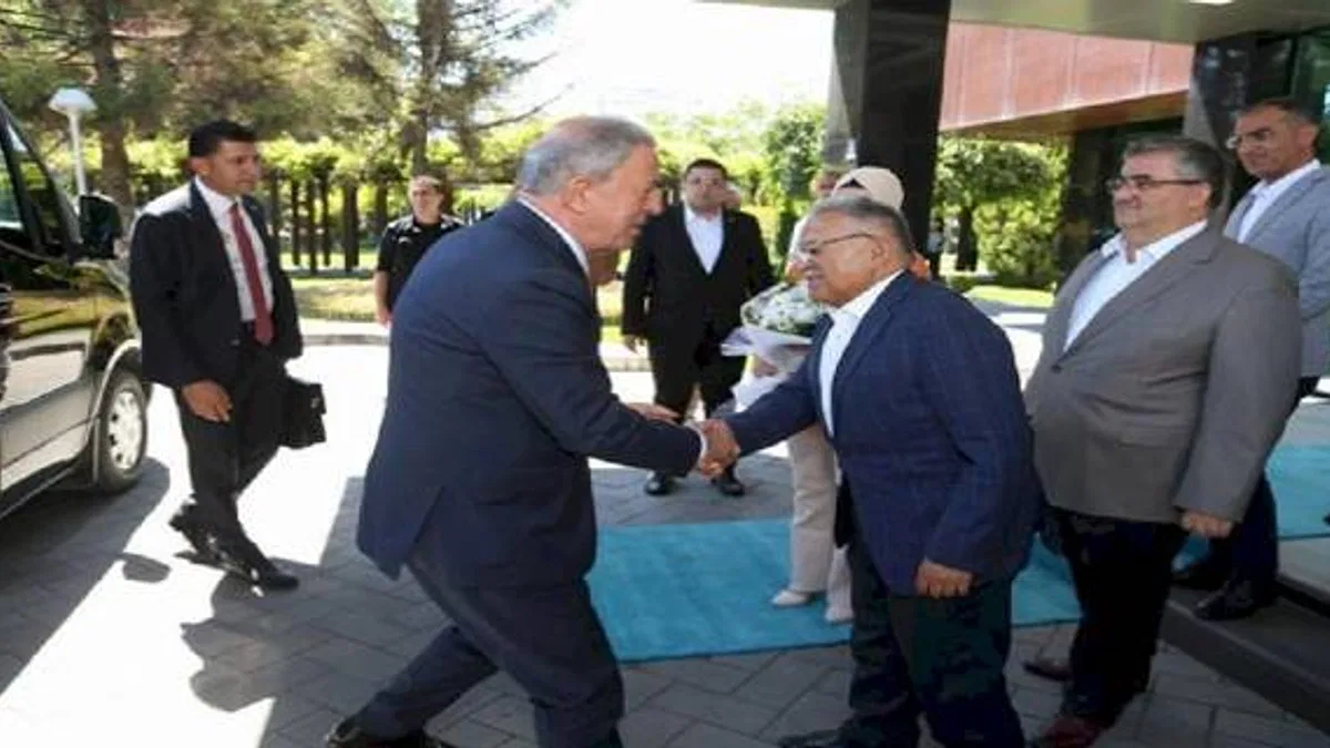 Hulusi Akar'dan Büyükkılıç'a ziyaret