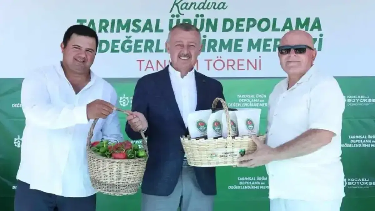 Kandıralı çiftçinin deposu Kocaeli Büyükşehir’den