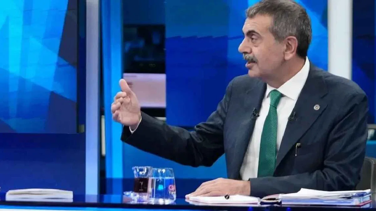 Bakan Tekin'den 'kılık kıyafet' vurgusu