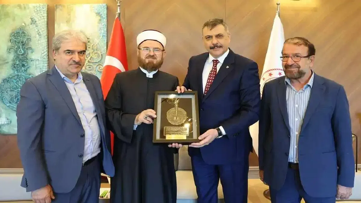 Bakan Çiftçi, Dünya Müslüman Âlimler Birliği Başkanı Karadaği'yi ağırladı