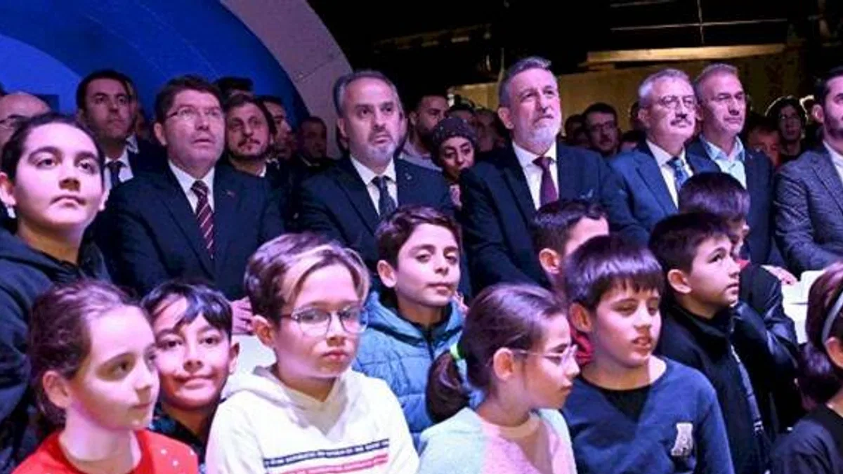 Bakan Tunç tarihi yolculuğa Bursa GUHEM'den tanıklık etti