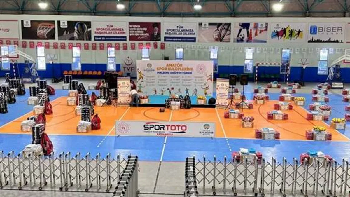 Malatya'da amatör spora malzeme desteği