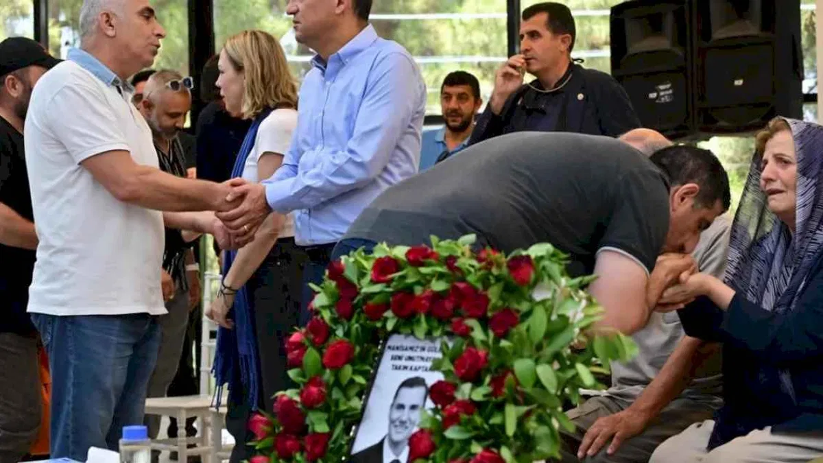 Manisa'da Ferdi Zeyrek için taziye ziyaretleri sürüyor