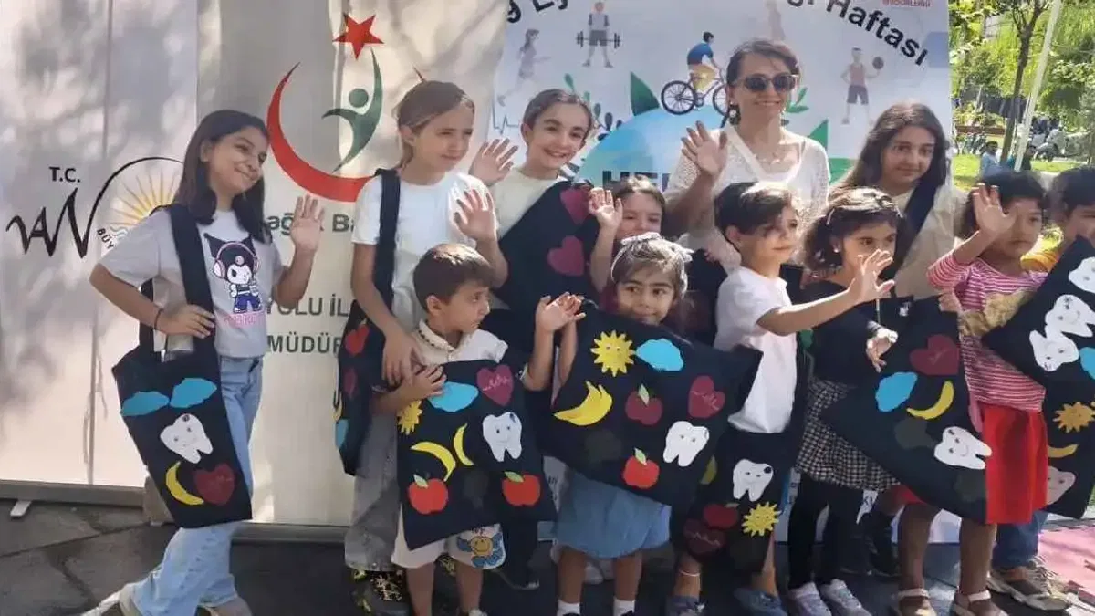 Van'da çocuklar kendi çantalarını tasarladı
