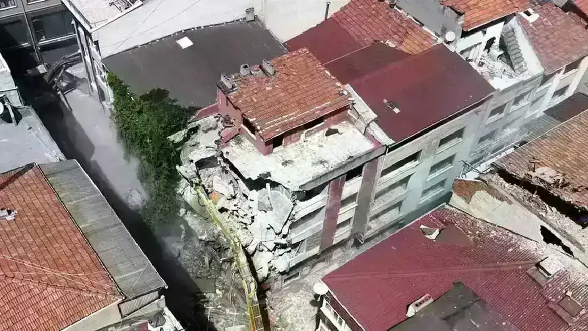 İstanbul Zeytinburnu sokakları 'yarısı bizden' ile dönüşüyor