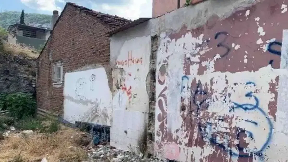 Bursa Pınarbaşı Mahallesindeki eski evler dikkat çekiyor