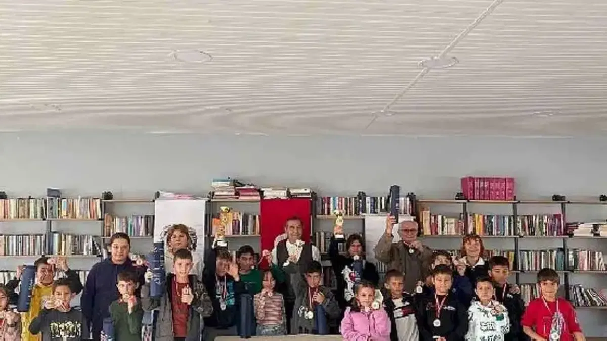 Seferihisar Belediyesi Mustafa Kemal Atatürk'ün ebediyete intikal edişini satranç turnuvası ile andı.