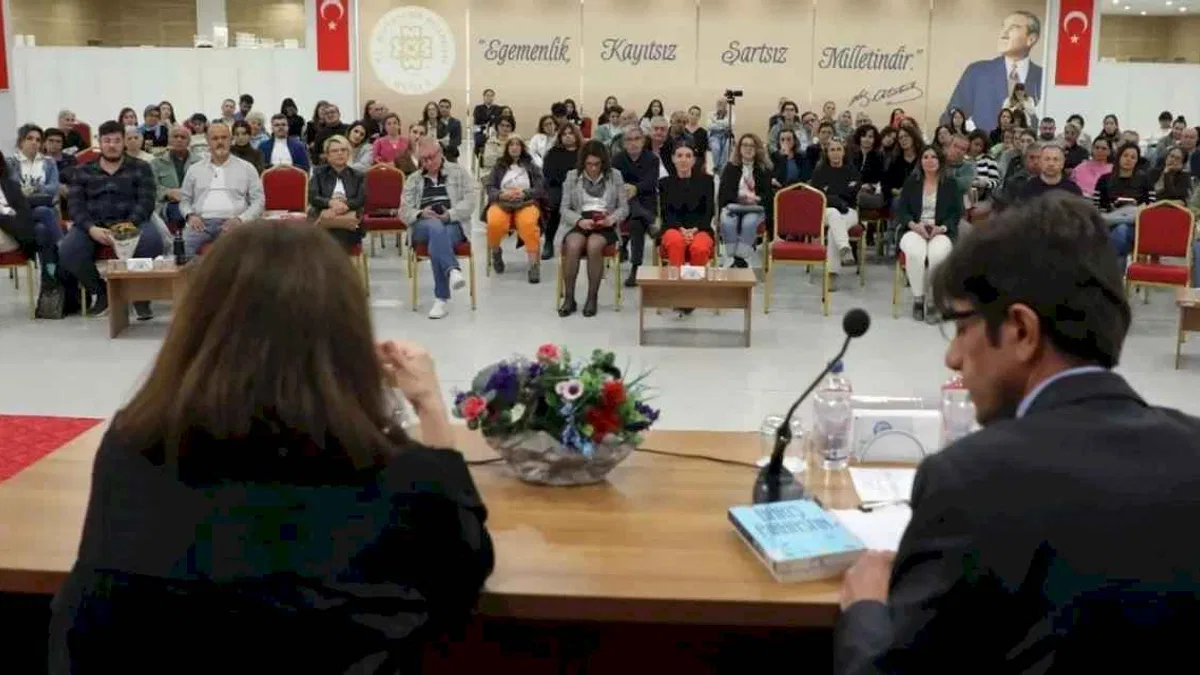 Muğla Büyükşehir Kitap Kulübü'nün okuma eylemi toplumsal deneyime dönüşüyor