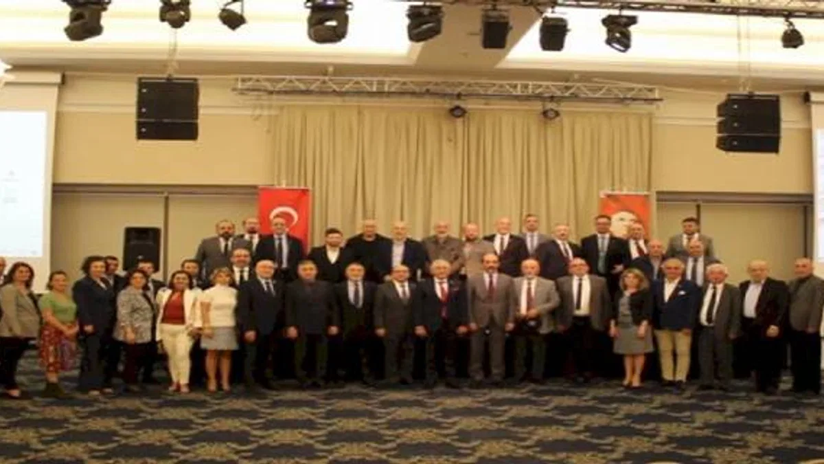 ARSİYAD'da bayrak değişimi