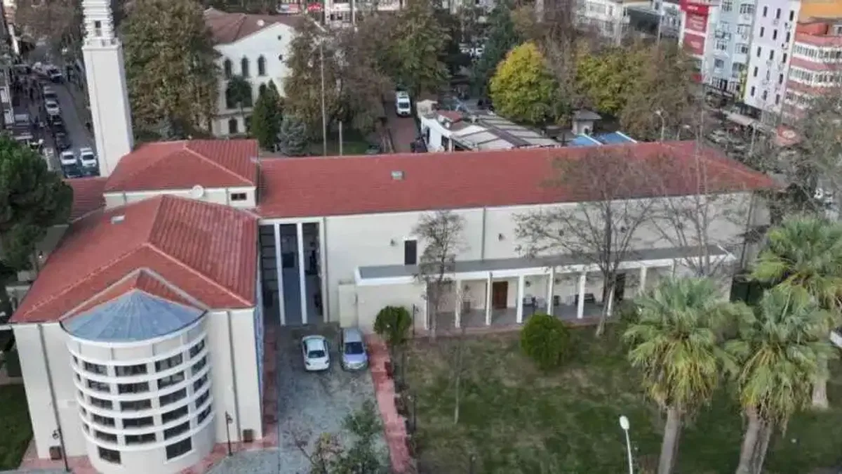 Kocaeli'den Halkevi’ne anlamlı günde anlamlı açılış