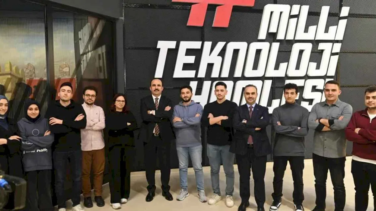 Başkan Altay: “Çok sayıda projeyle gençleri yarınlara hazırlıyoruz”