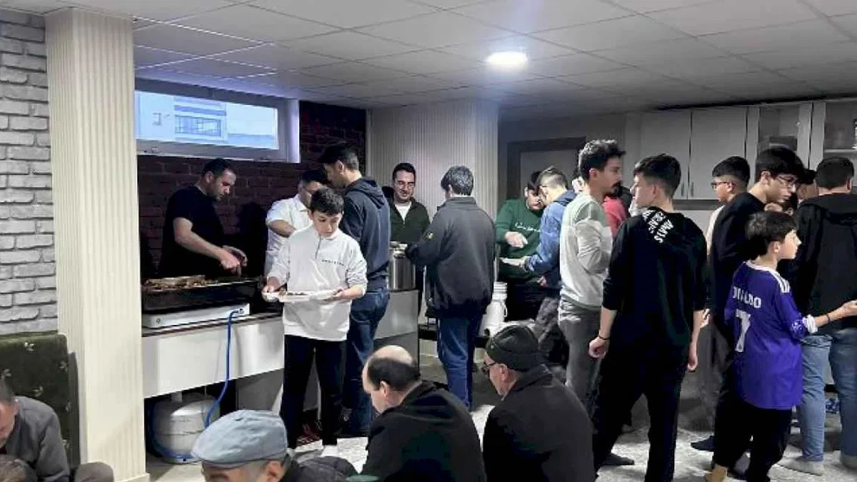 Erkilet’te gençler iftarda buluştu