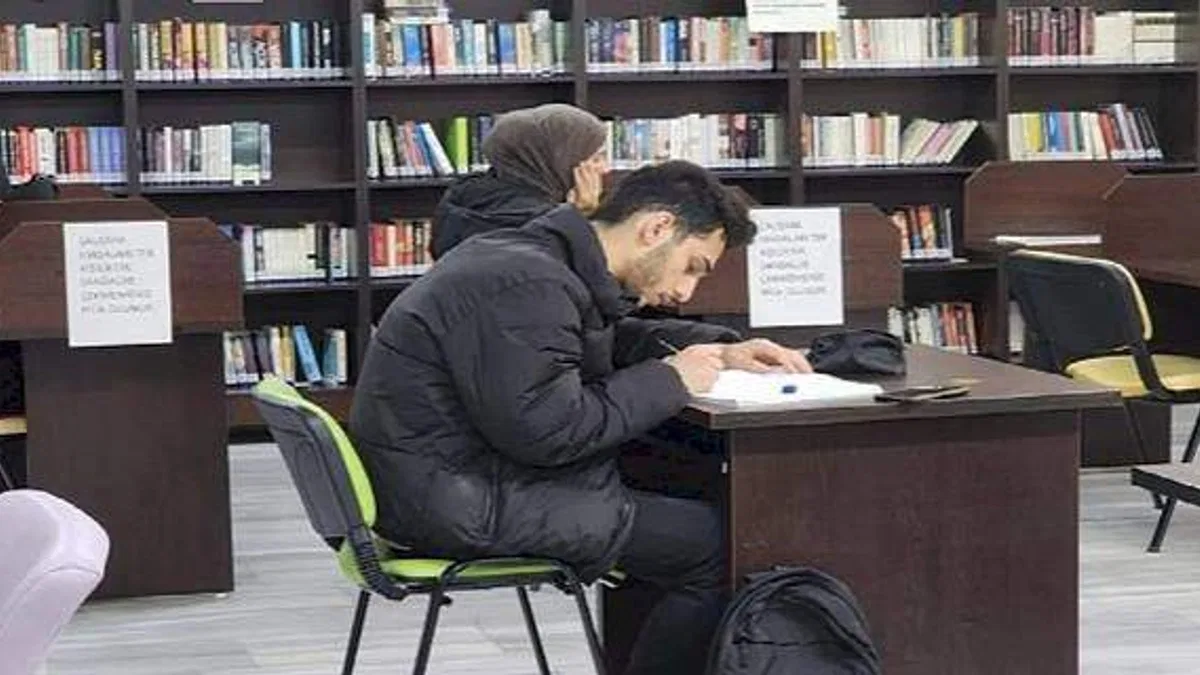 Gölcük Belediyesi Kütüphaneleri Gençlerin Uğrak Noktası Oldu