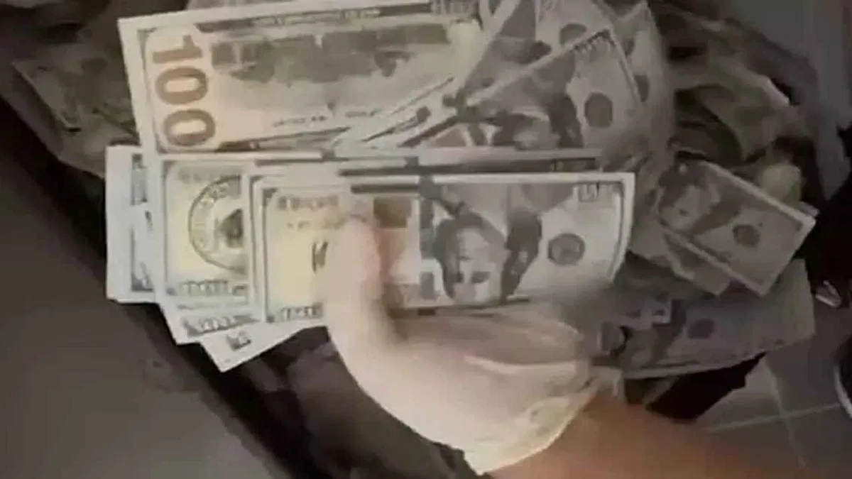 Esenyurt’ta sahte dolar operasyonu!