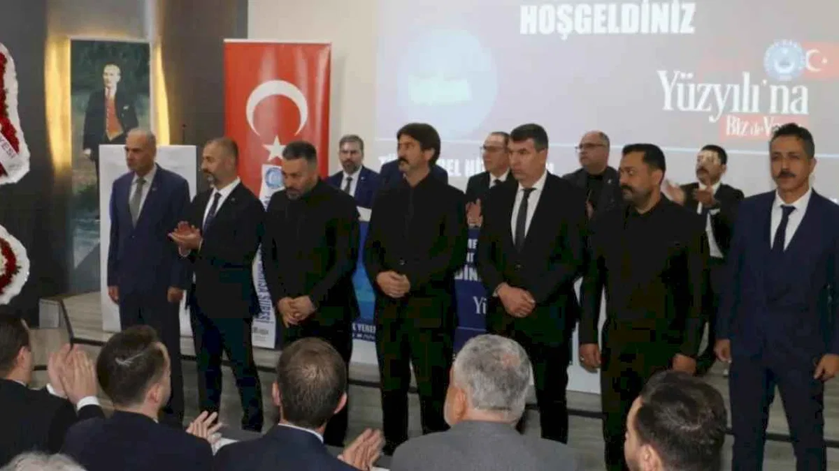 Manisa’da Hakan Göktaş yeniden başkan seçildi