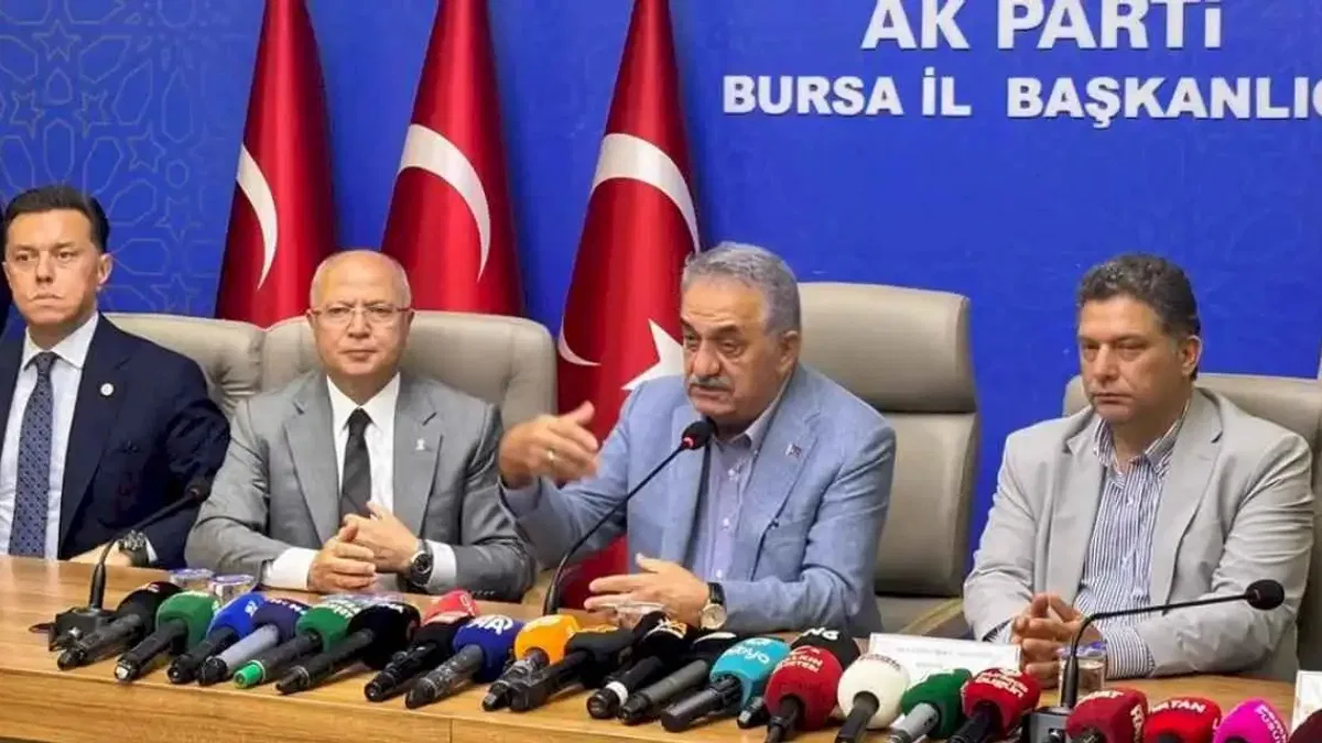 Hayati Yazıcı Bursa'da... Türkiye'nin küresel vizyonunu Bursa'dan değerlendirdi