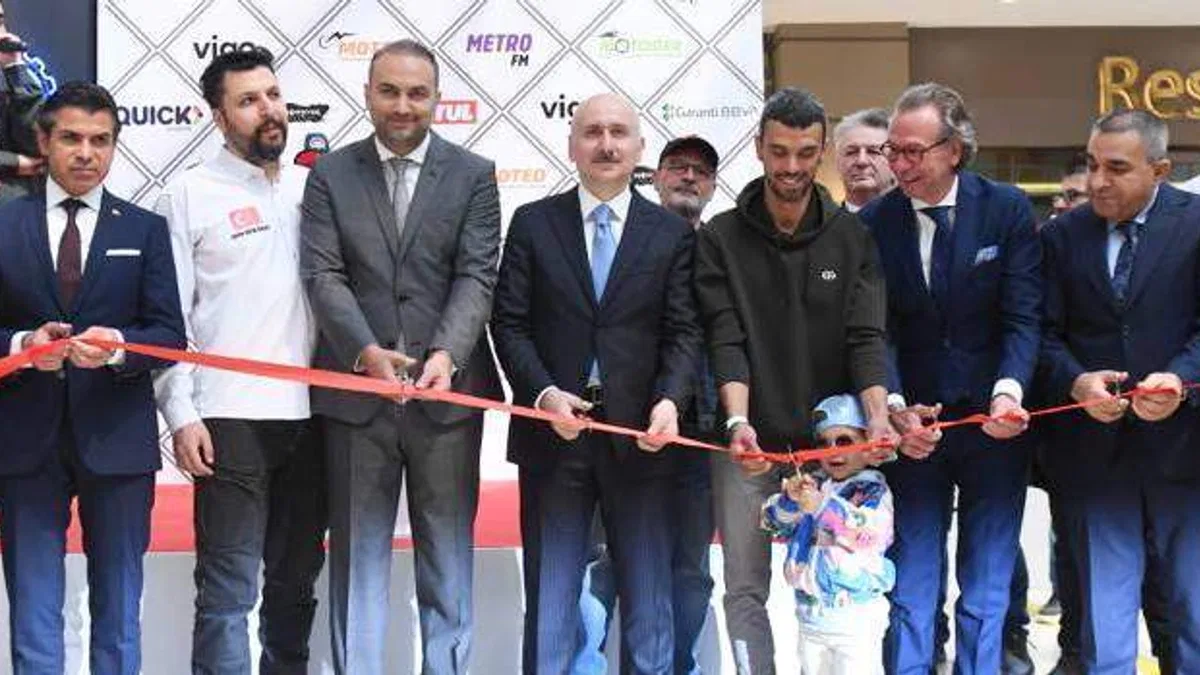 Bakan Karaismailoğlu: 'Seyahat süresinde yıllık 7,3 milyar saat tasarrufu elde ettik'