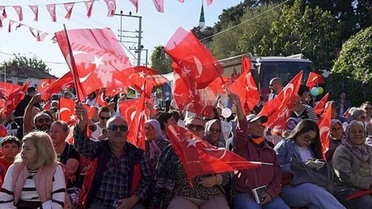 Çeşme Germiyan'da Cumhuriyet coşkusu "Bu gurur bizim"