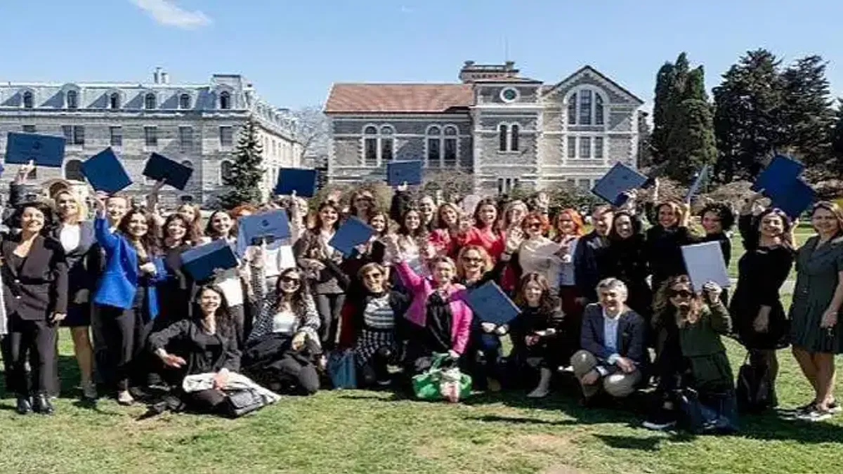 Sağlığa Yön Verecek Kadın Liderler Programı İkinci Mezunlarını Verdi