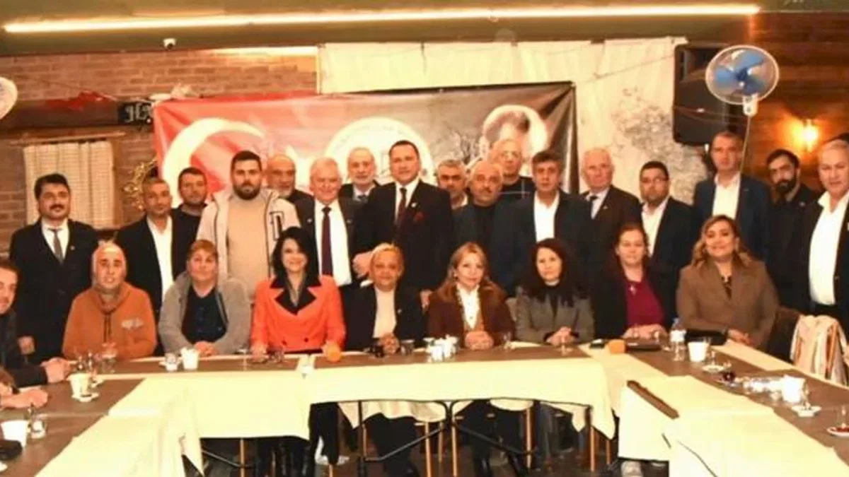 Manisa Dostlar Meclisi'nde demokrasi buluşması