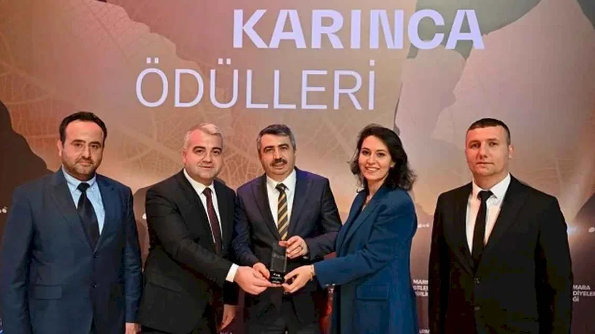 Yıldırım Belediyesi'ne 2 Altın Karınca