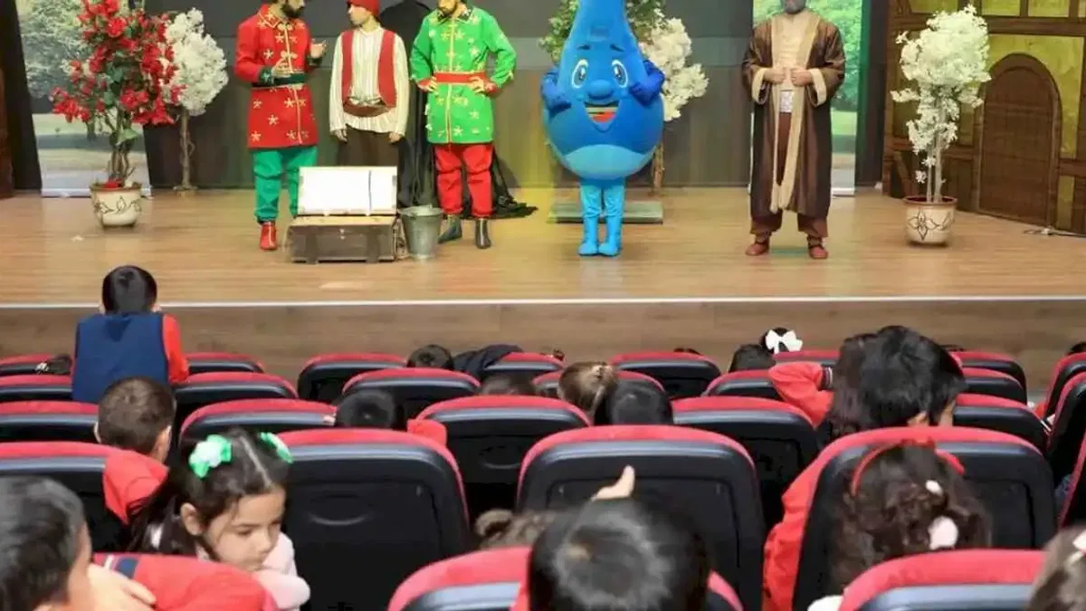 Konya Karatay'da öğrencilere tiyatro etkinliği