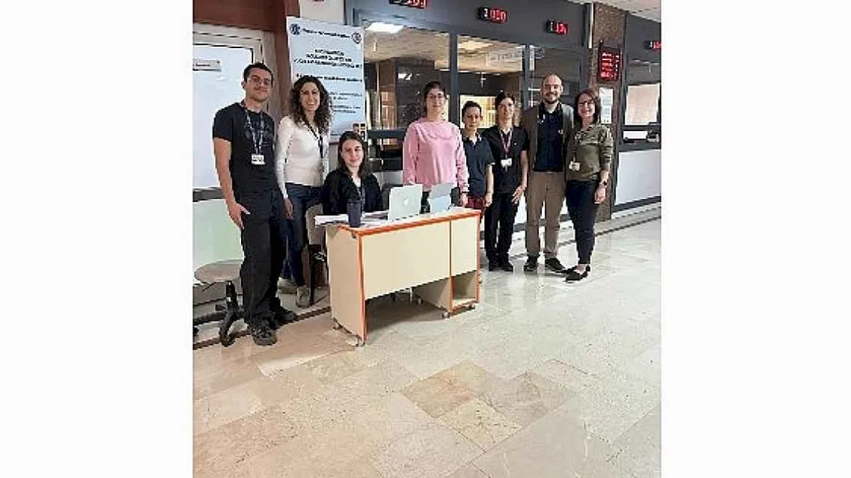 Egeli Uzmanlar çocukluklarda obeziteye ve sağlık beslenmeye dikkat çektiler