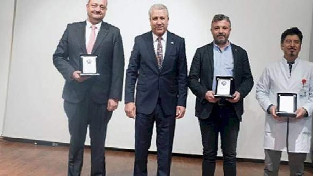 Rektör Prof. Dr. Budak, "Sağlık çalışanlarımız tüm zorlu koşullara rağmen fedakârca çalışıyor"