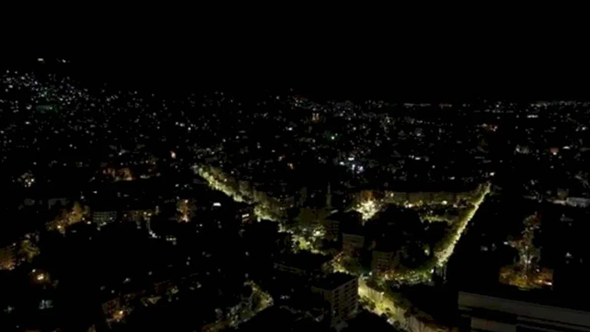 İsrail yine Suriye'yi vurdu