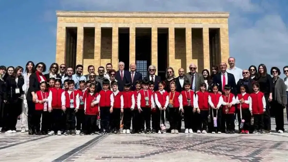 TEGV çocukları Ata'nın huzurunda
