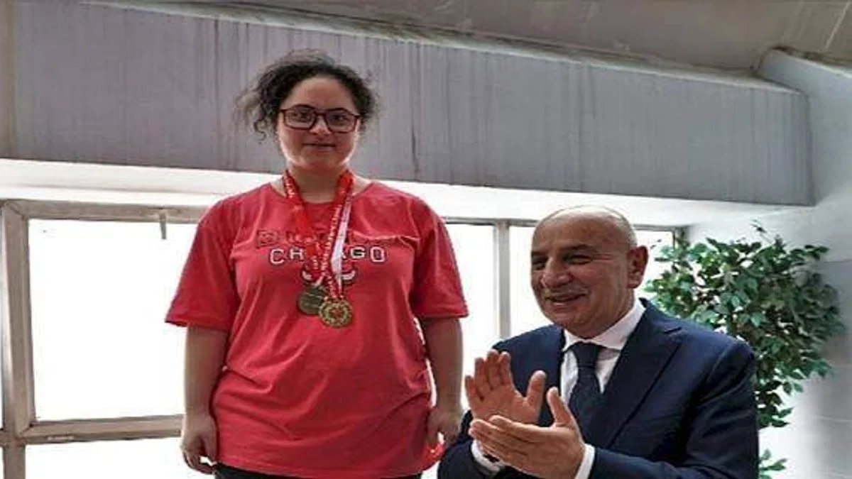 Özel Sporcular Madalyalarını Altınok'tan Aldı