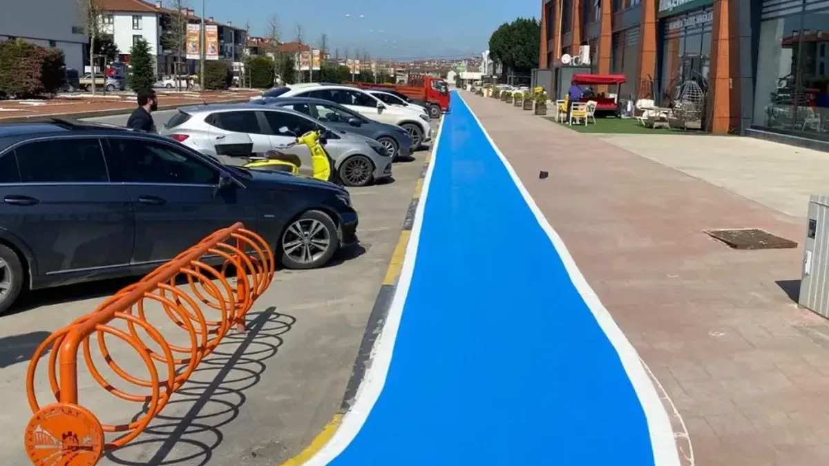 Sakarya Erenler’de bisiklet yollarına güvenli dokunuş