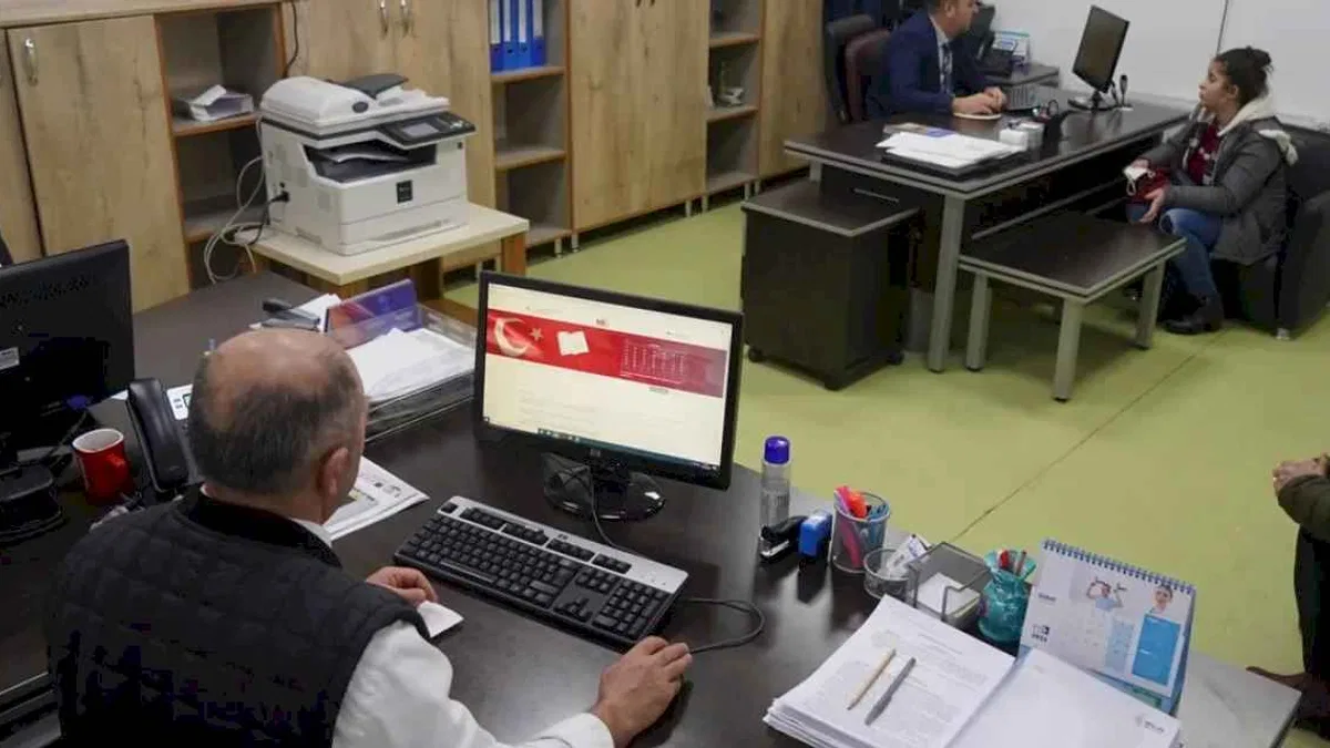 Mavi Masa-İŞKUR, binlerce Çayırovalıyı işe yönlendirdi