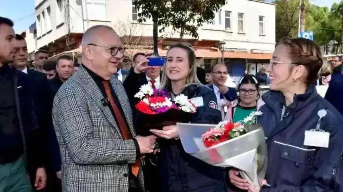 Akhisarlılar’dan Başkan Ergün’e park teşekkürü