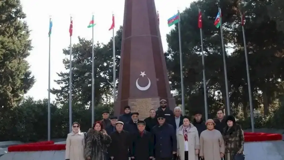 Bakü, Türk kahramanları unutmuyor