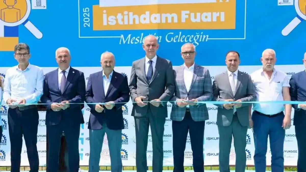 Gebze’de Mesleki Eğitim Tanıtım ve İstihdam Fuarı açıldı