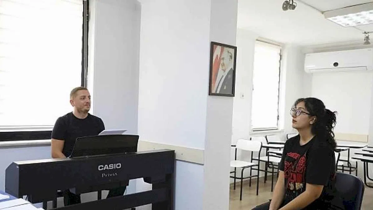 Geleceğin sanatçıları Aydın Büyükşehir Belediyesi Konservatuvarı'nda yetişiyor