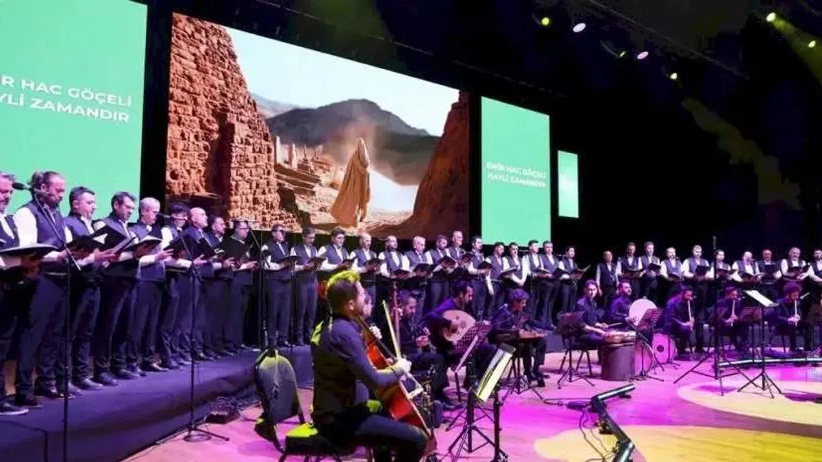 Konya Selçuklu'da ilahiler gönüllere dokundu