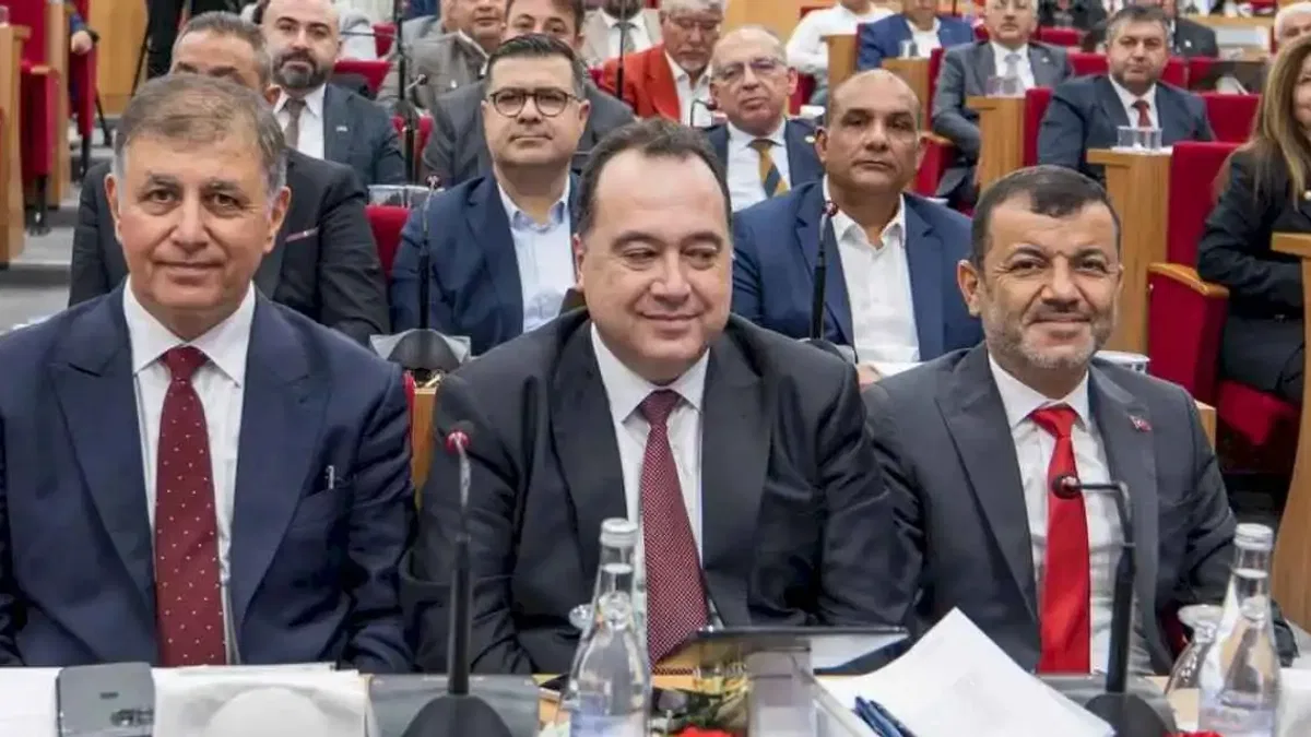 Ege Belediyeler Birliği Üyeleri İzmir’de Toplandı