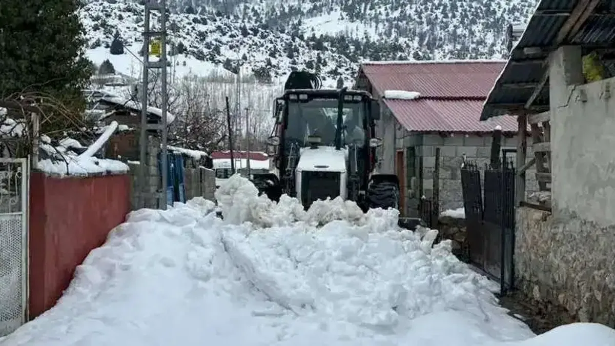 Malatya Doğanşehir’de kar seferberliği
