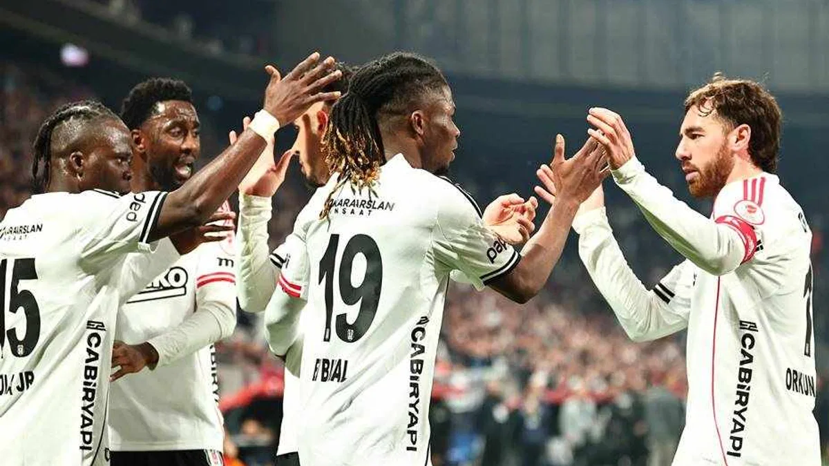 Beşiktaş 3-0 Corendon Alanyaspor (Maç Sonucu) Beşiktaş adını yarı finale yazdırdı!