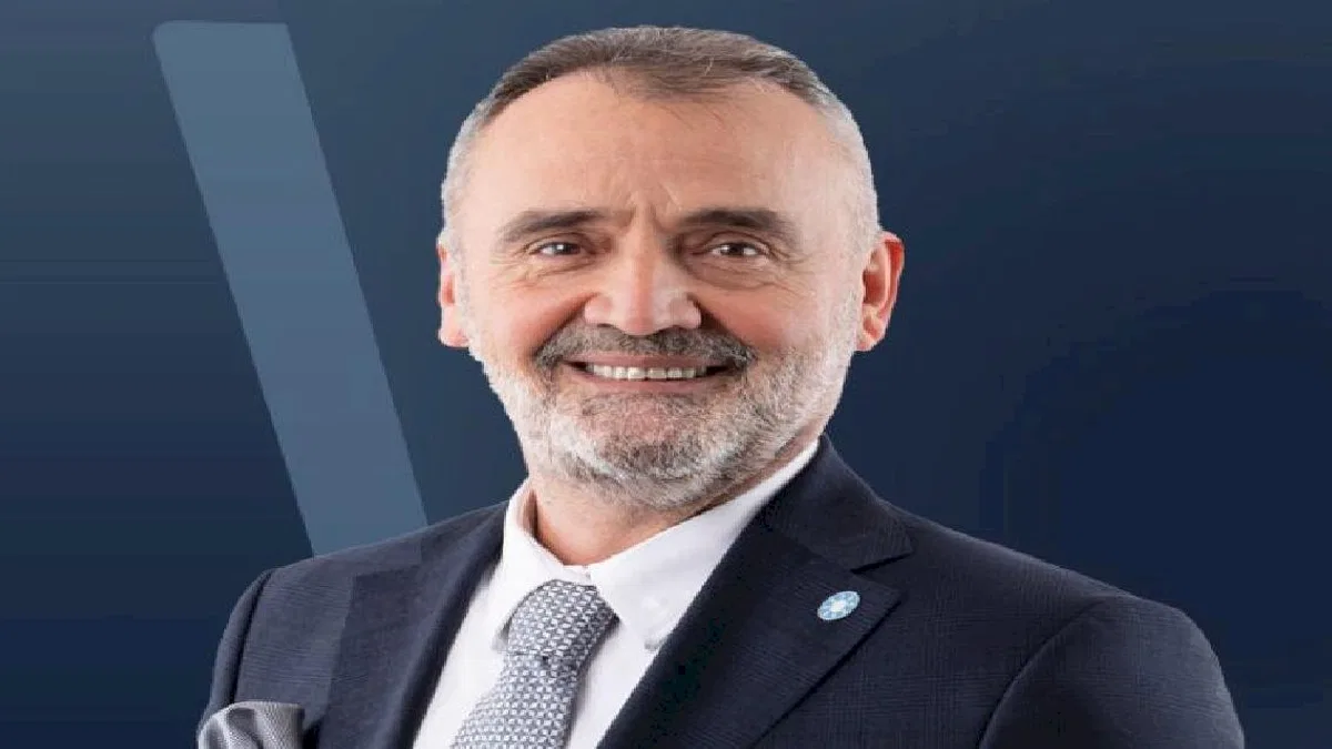 İYİ Partili Milletvekili Akalın, Bakan Özhaseki'ye 'kamu binalarını' sordu