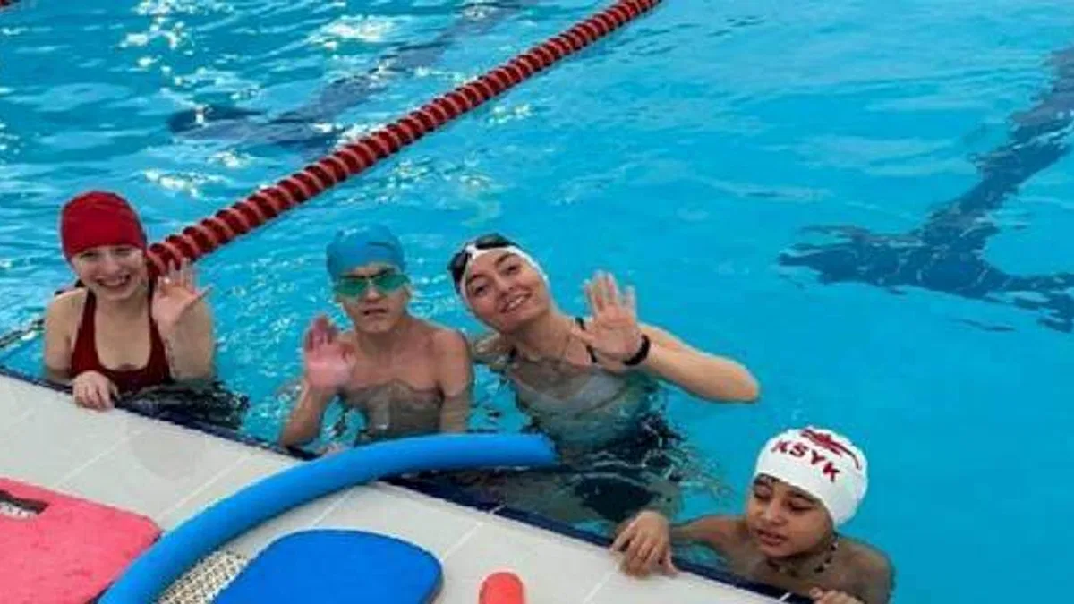 İzmit'te 'Engelsiz Kulaçlar' hız kesmiyor