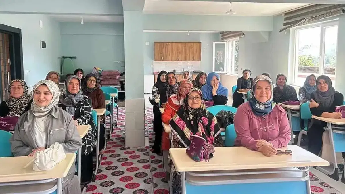 Sakarya'da 'Kadın Kadına' buluşmalar Akyazı’da sürdü