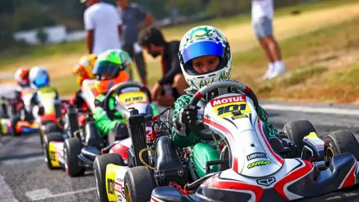Karting 4. ayakta nefes kesen mücadele